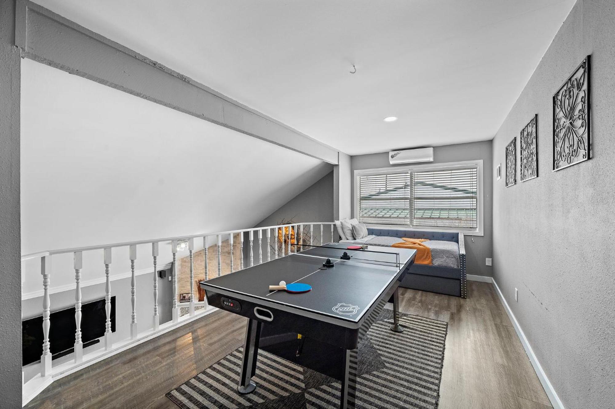 Pool Getaway Games Parking Wifi Pet * Houston